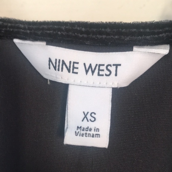 NWT Nine West black lace neck cami size XS - Picture 6 of 7